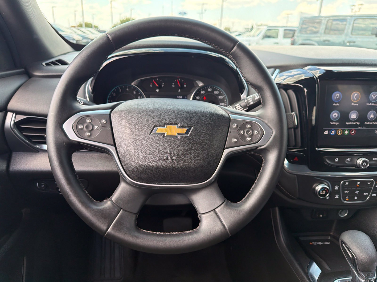 Used 2023 Chevrolet Traverse LT FWD image 20