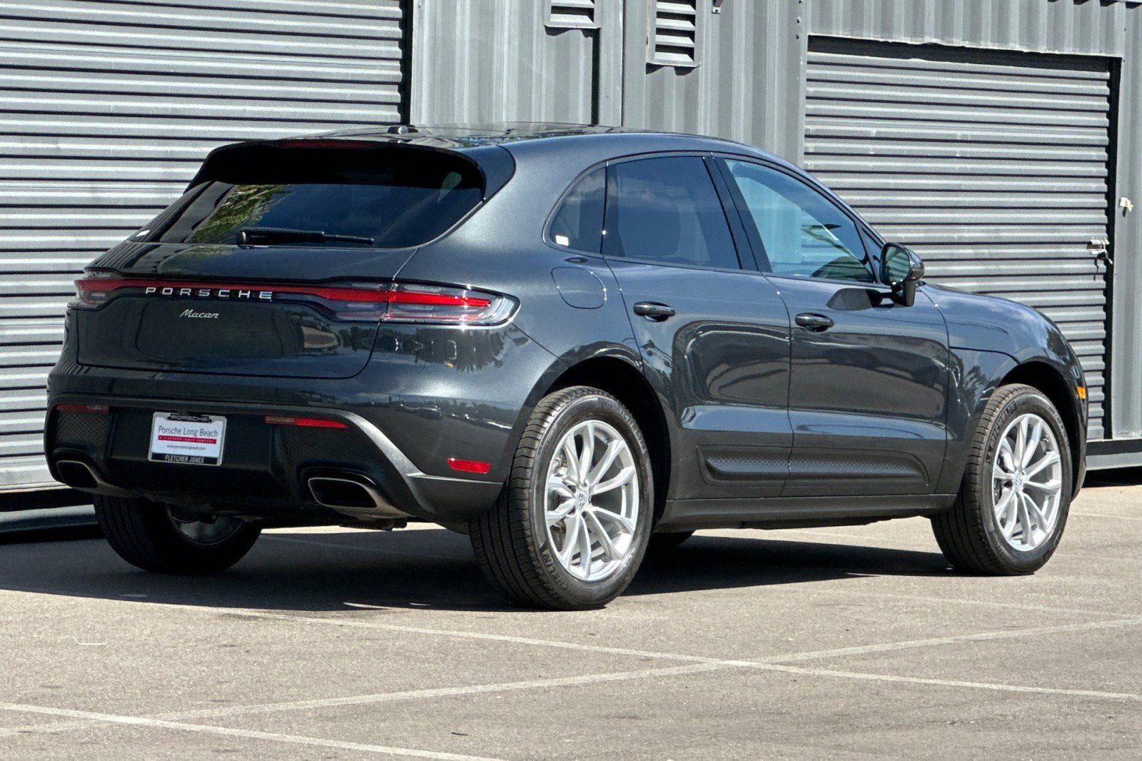 Used 2025 Porsche Macan image 8