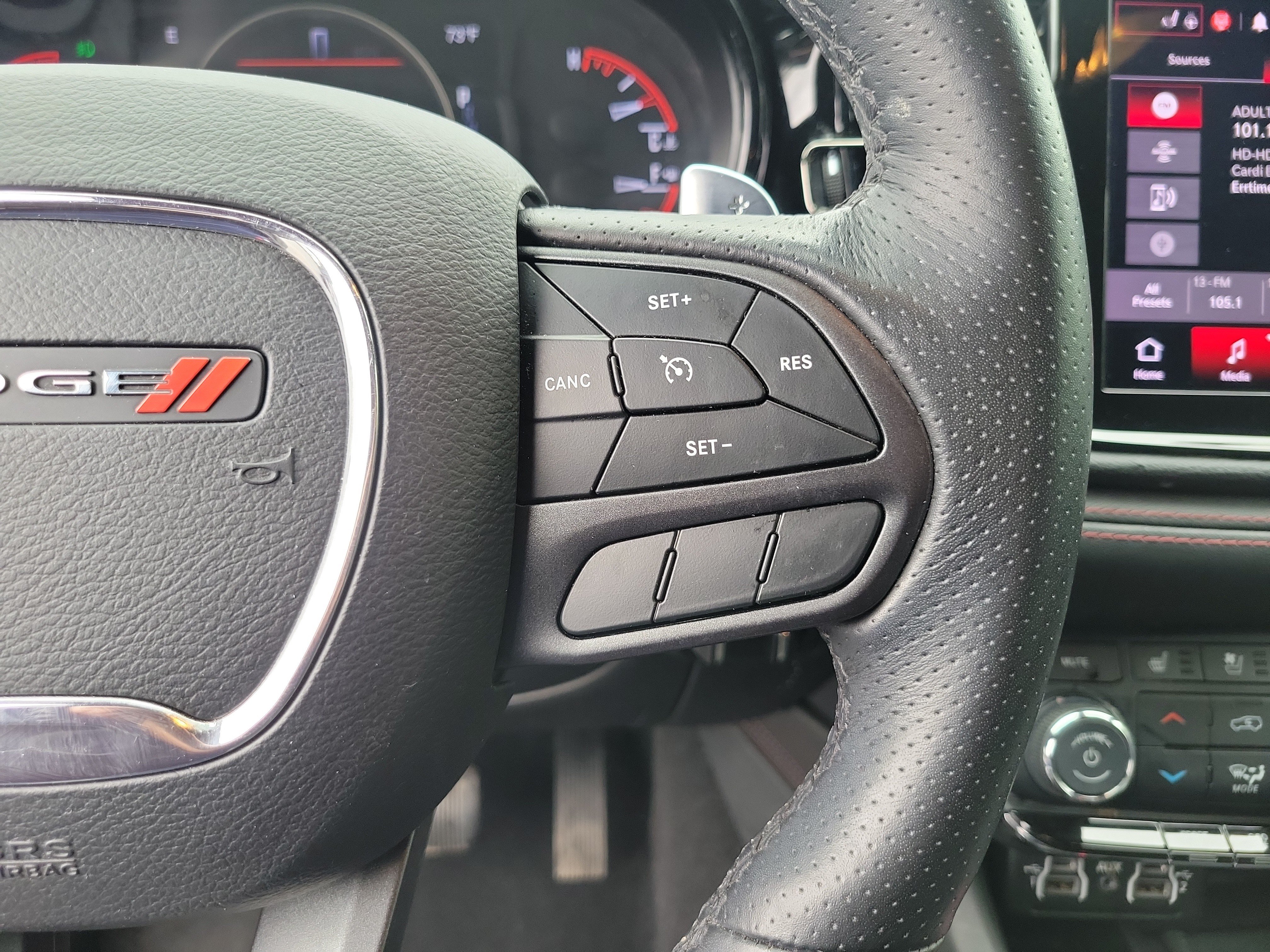 Used 2022 Dodge Durango R/T w/ Blacktop Package AWD/4WD image 28