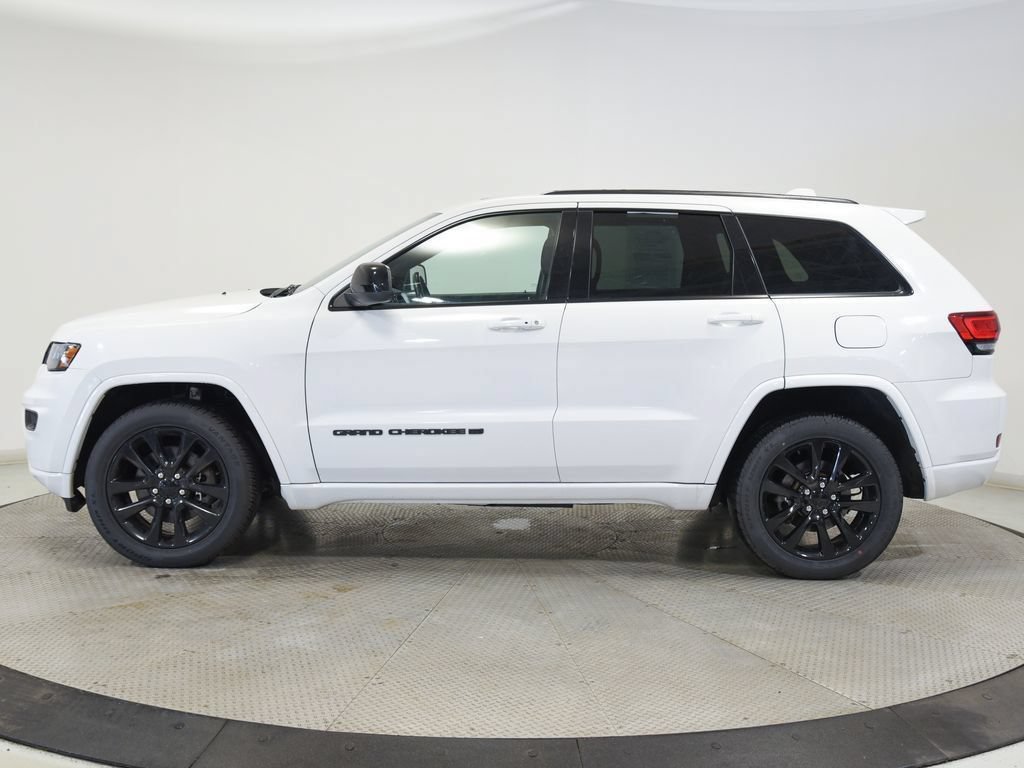 Used 2022 Jeep Grand Cherokee Laredo X AWD/4WD image 6