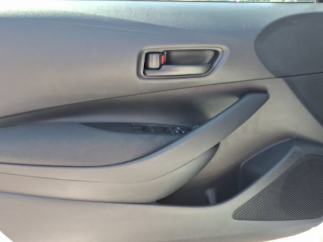 Used 2025 Toyota Corolla LE FWD image 12
