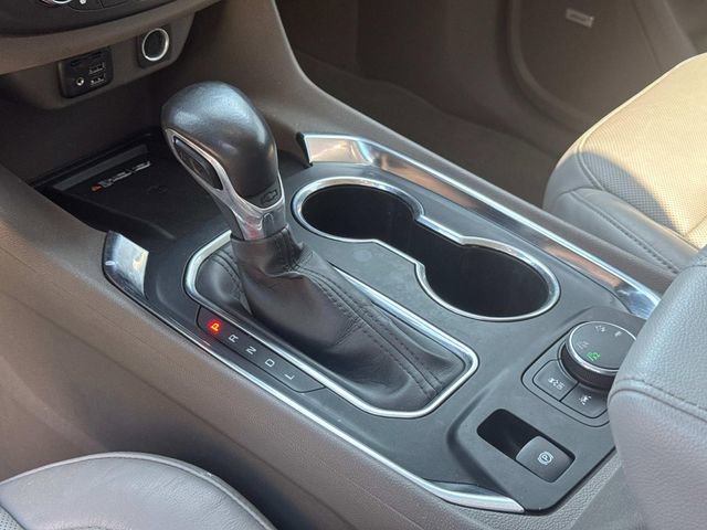 Used 2021 Chevrolet Traverse Premier image 35