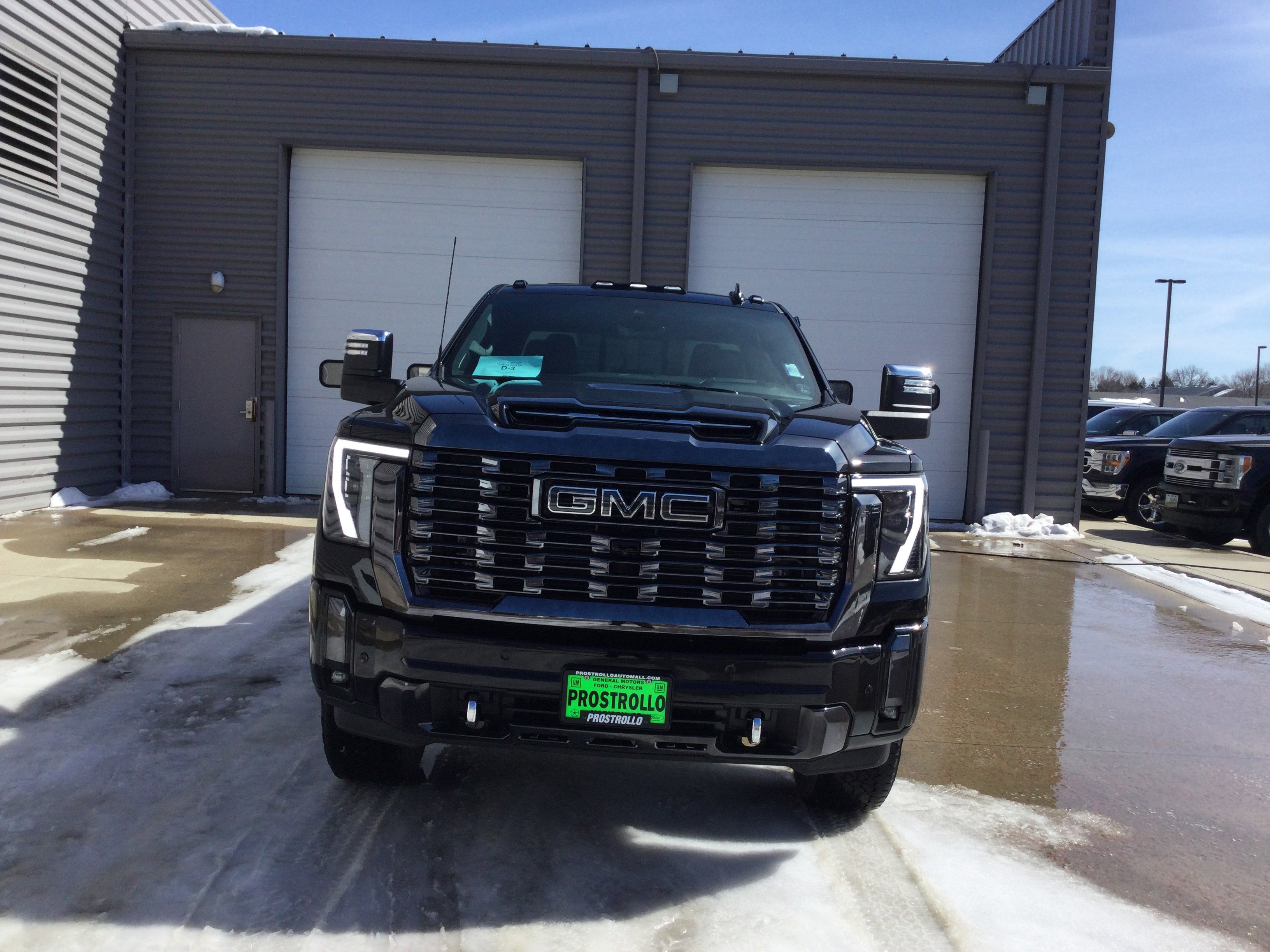 Used 2024 GMC Sierra 3500 Denali Ultimate image 3