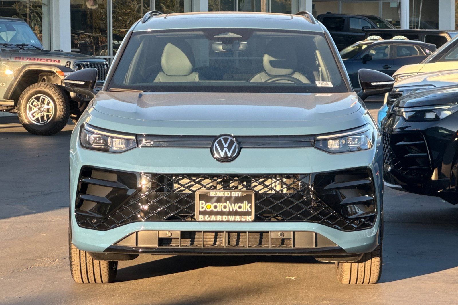 New 2026 Volkswagen Tiguan SE R-Line AWD/4WD image 9