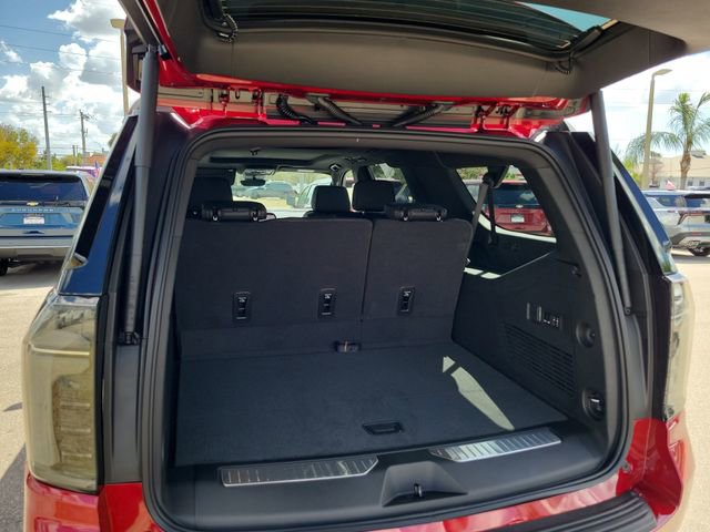 New 2026 Chevrolet Suburban High Country AWD/4WD image 4