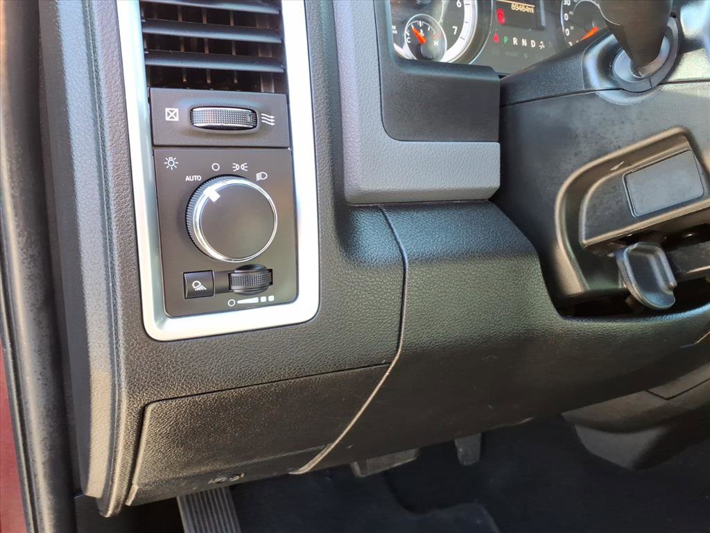 Used 2020 RAM 1500 Classic SLT image 21