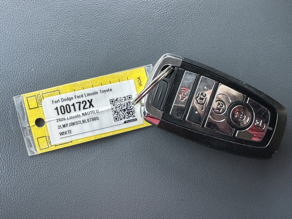 Used 2020 Lincoln Nautilus Reserve w/ Equipment Group 202A image 40