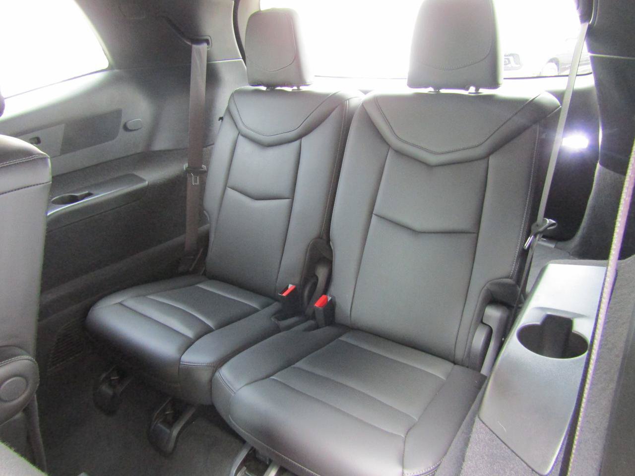Used 2025 Cadillac XT6 Premium Luxury FWD image 11