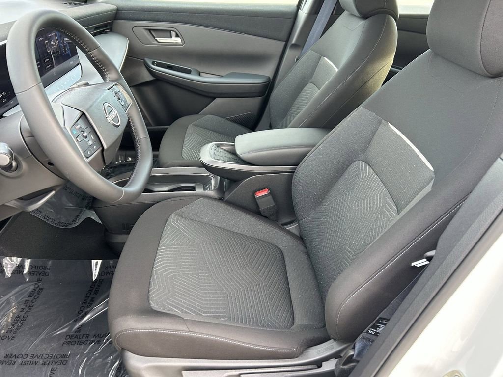 New 2026 Nissan Leaf w/ Illuminated Package image 14