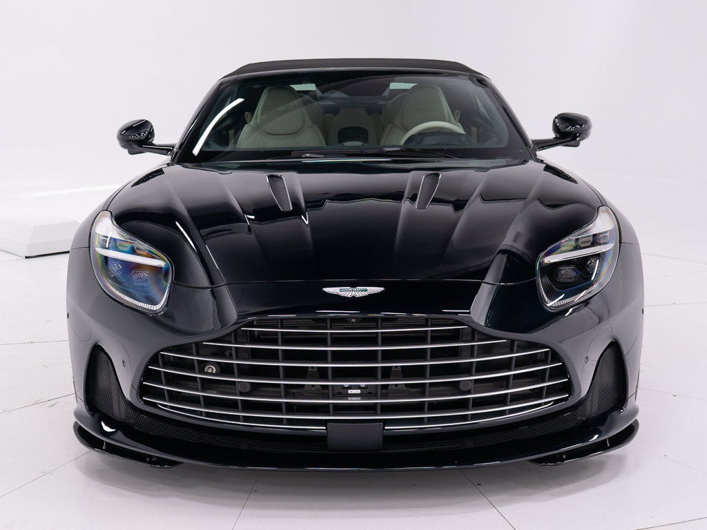Used 2024 Aston Martin DB12 Convertible RWD image 9