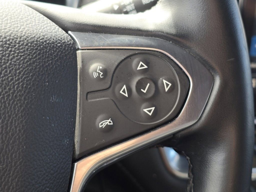 Used 2023 Chevrolet Traverse LT w/ Midnight/Sport Edition image 26