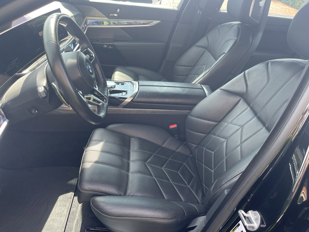 Used 2024 BMW 740i xDrive image 14
