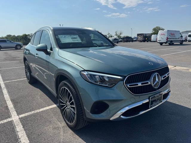 New 2025 Mercedes-Benz GLC 300 image 1