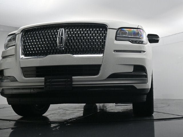 Used 2023 Lincoln Navigator Reserve AWD/4WD image 34