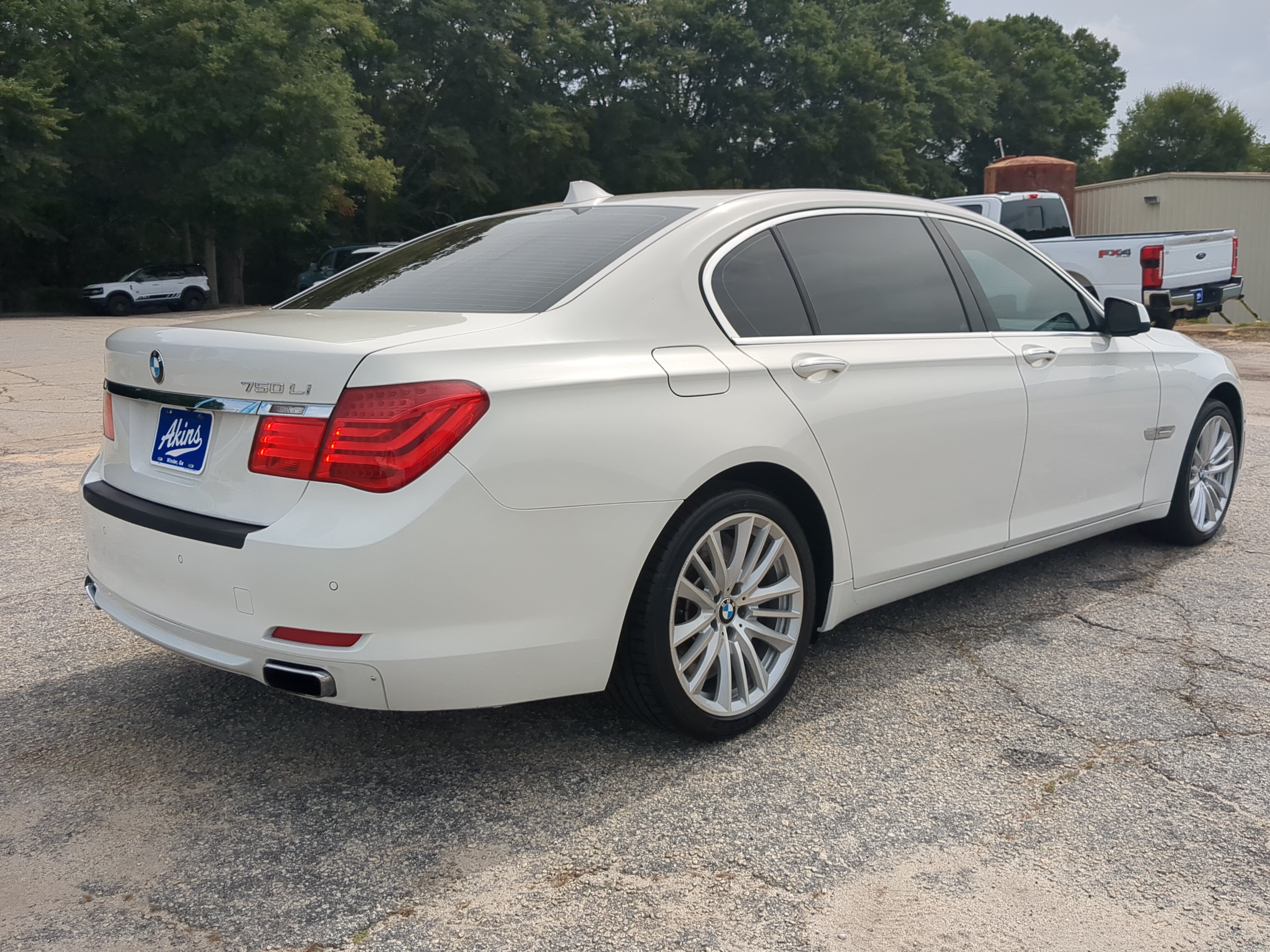 Used 2011 BMW 750Li RWD image 3