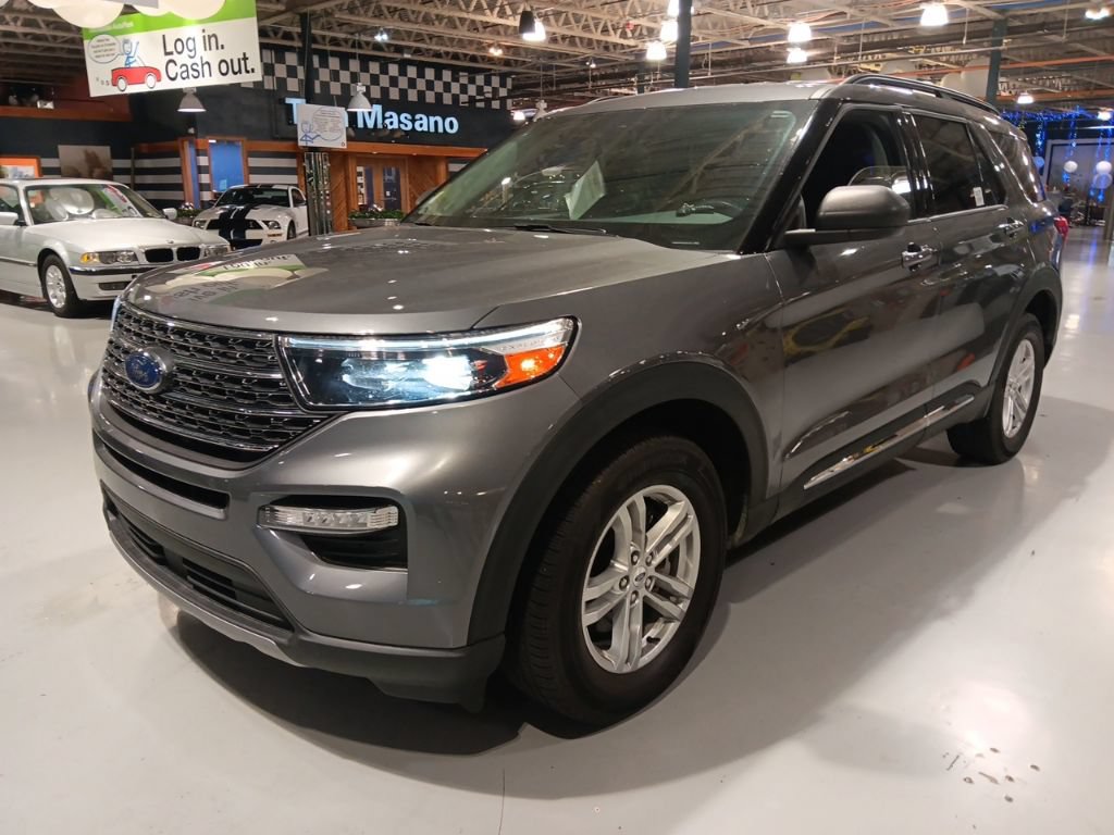 Used 2023 Ford Explorer XLT w/ Equipment Group 202A AWD/4WD image 6