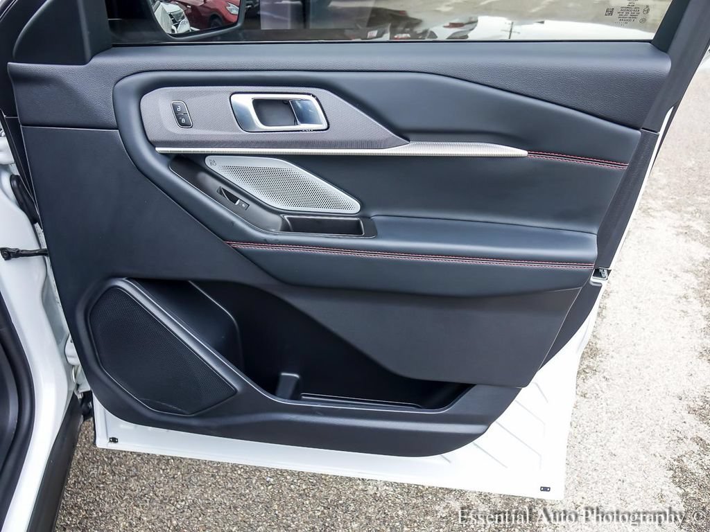 Used 2025 Ford Explorer ST AWD/4WD image 27