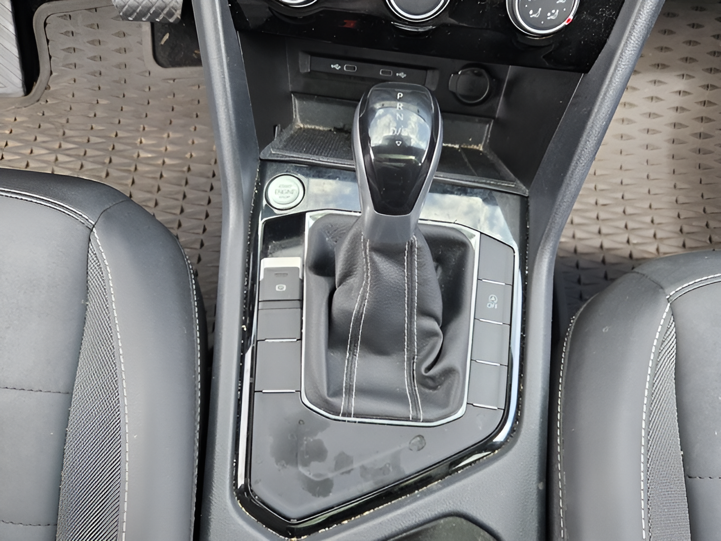 Certified 2023 Volkswagen Taos SE w/ Panoramic Sunroof Package FWD image 16