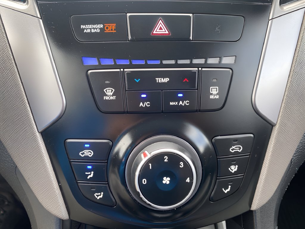 Used 2015 Hyundai Santa Fe Sport FWD image 24