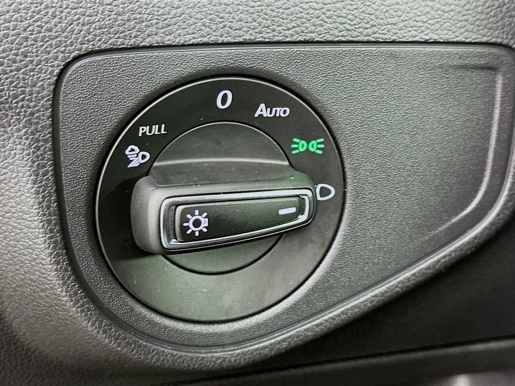 Used 2021 Volkswagen Atlas SE w/ Panoramic Sunroof Package image 11