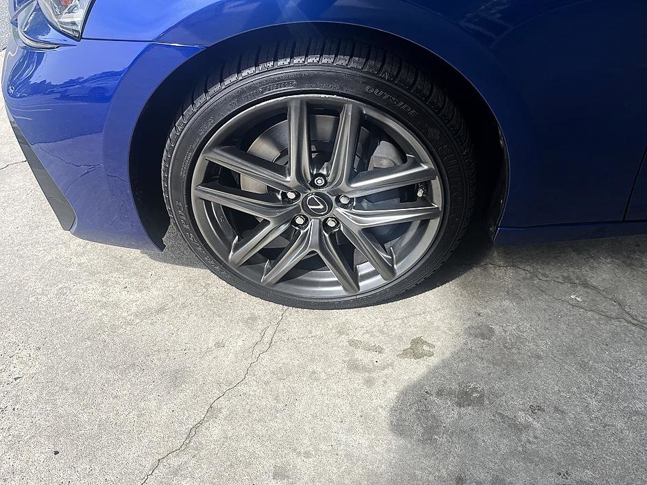 Used 2018 Lexus IS 300 F Sport w/ F Sport Package image 9