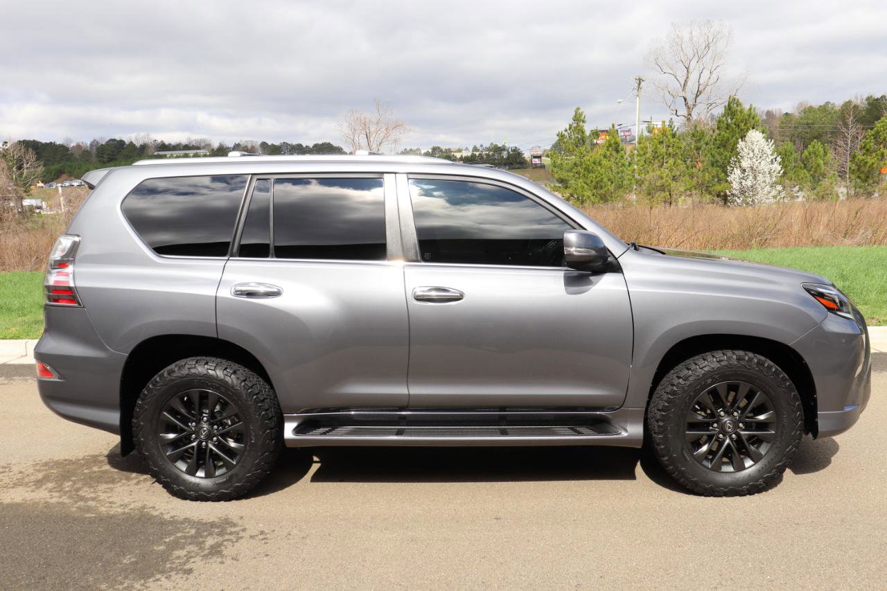 Used 2020 Lexus GX 460 Premium w/ Premium Package image 16