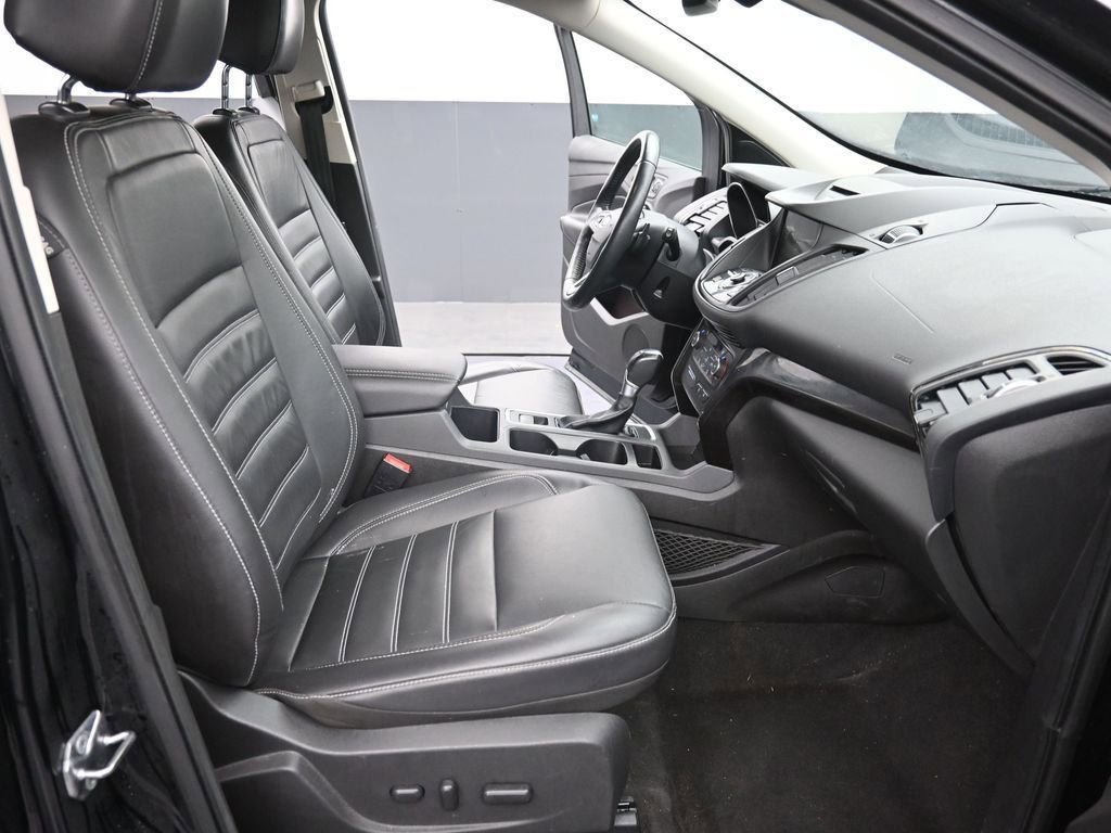 Used 2017 Ford Escape Titanium image 12