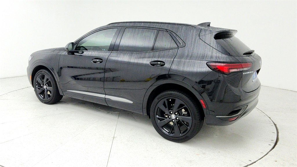 Used 2023 Buick Envision Essence w/ Sport Touring Package image 4