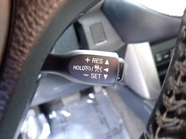 Used 2018 Toyota RAV4 XLE AWD/4WD image 17
