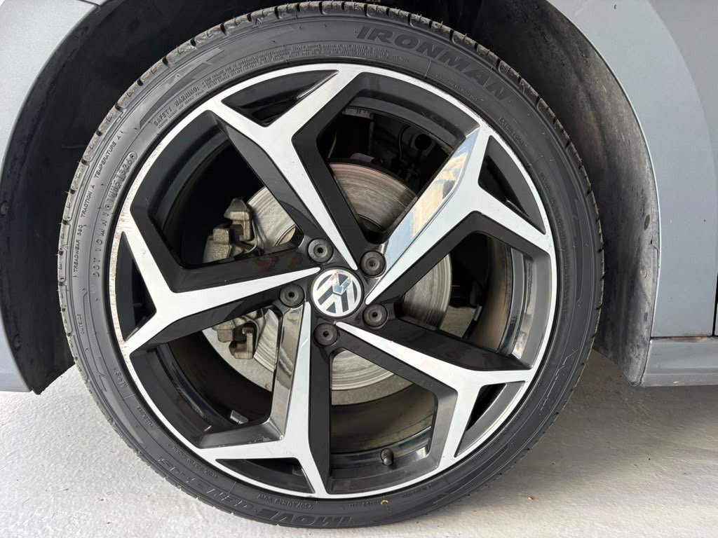 Used 2020 Volkswagen Passat 2.0T R-Line FWD image 9