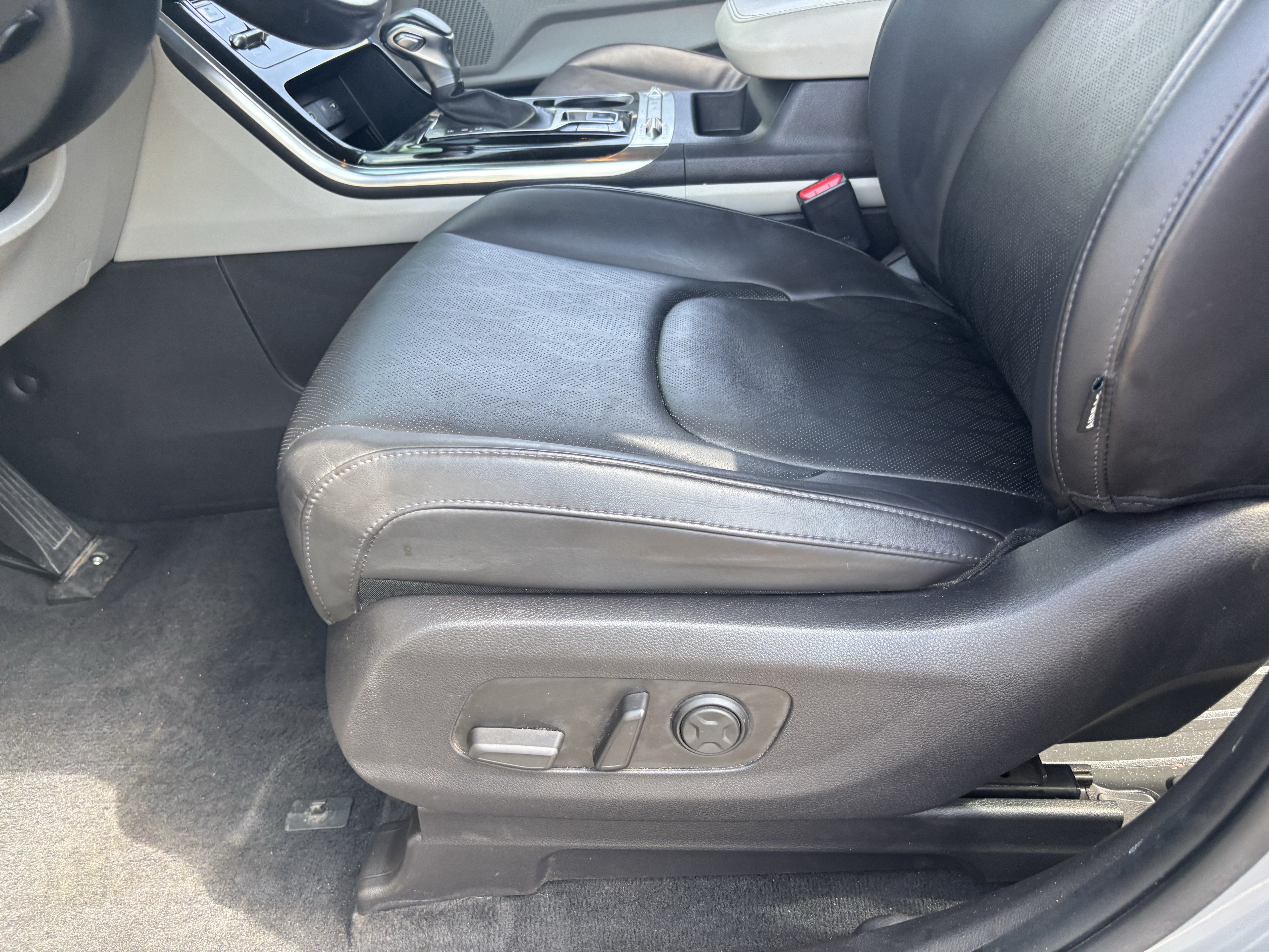 Used 2022 Kia Carnival SX FWD image 21