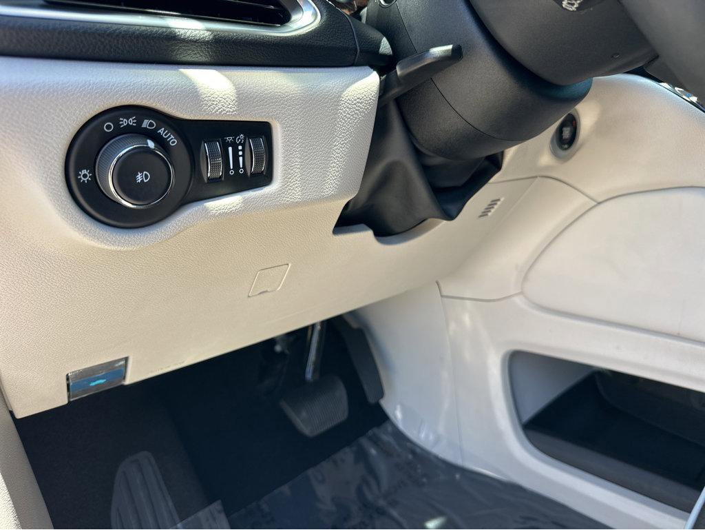 Used 2022 Chrysler Pacifica Limited image 33