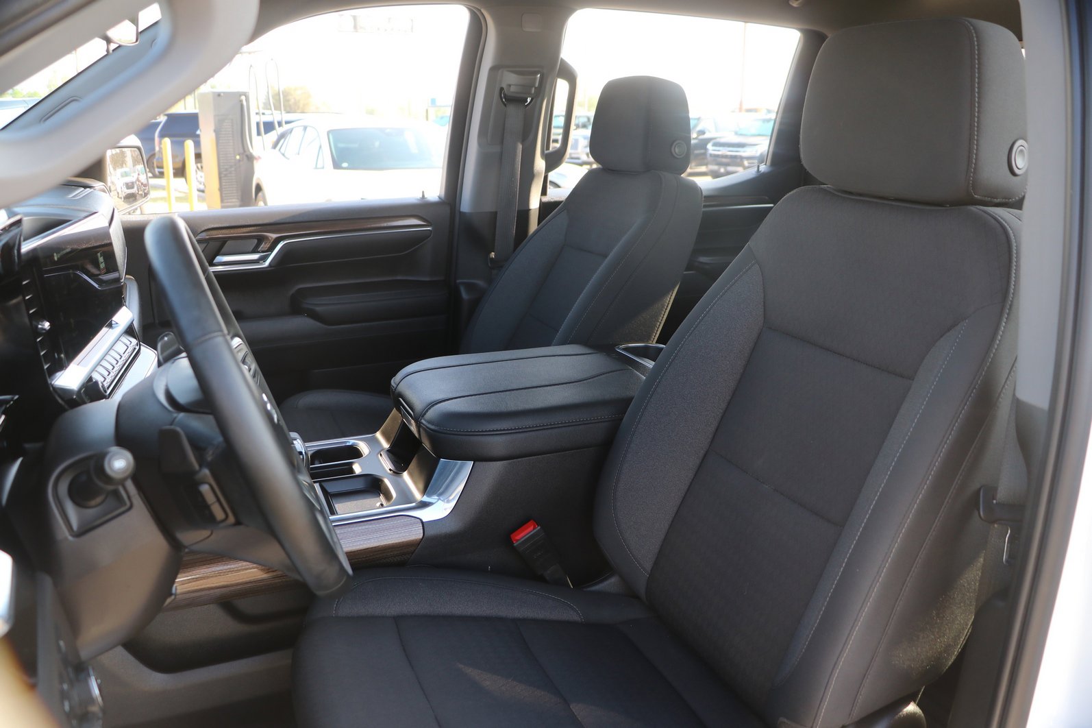 Used 2024 Chevrolet Silverado 1500 LT Trail Boss w/ Convenience Package II image 14