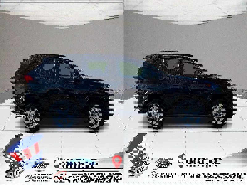 Used 2021 Toyota RAV4 XLE image 1