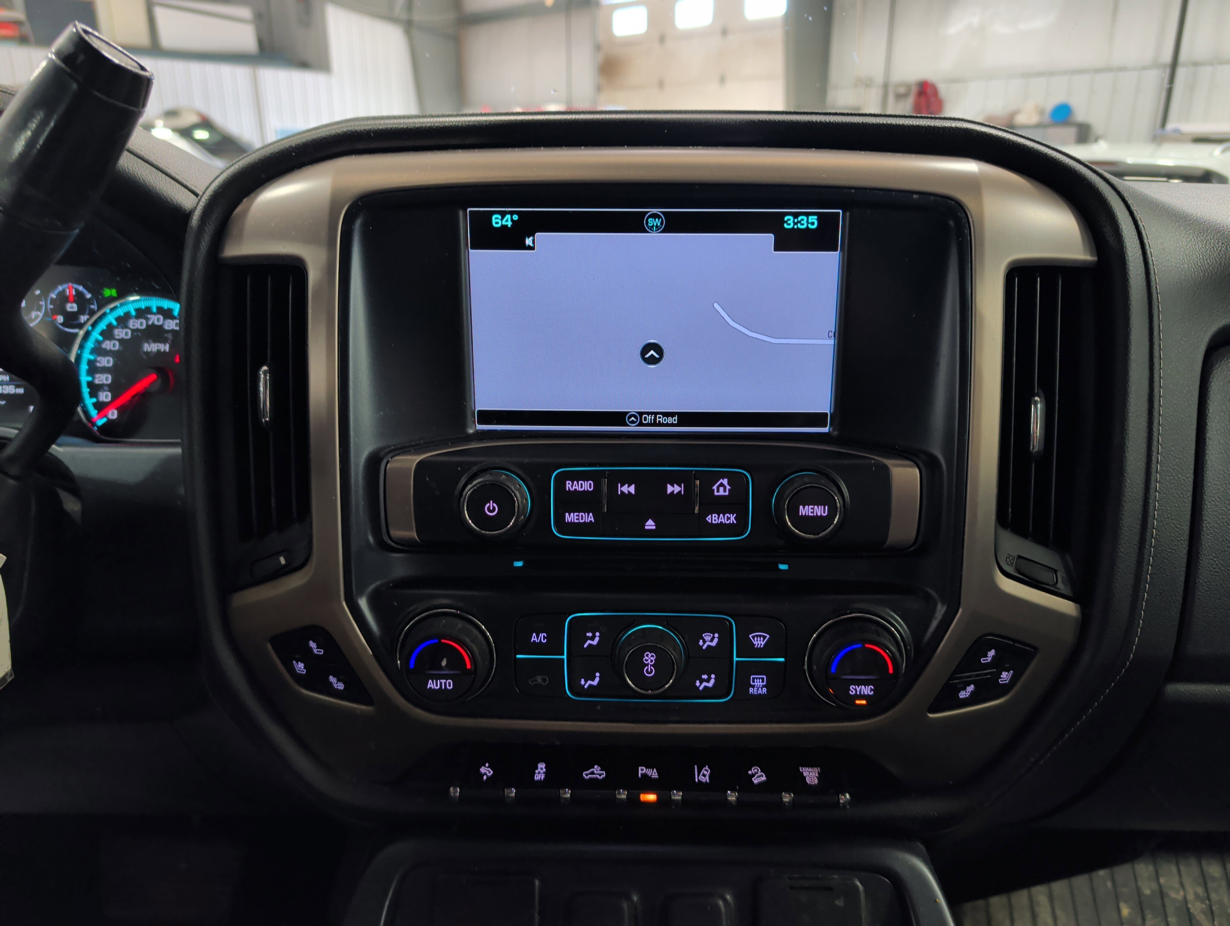 Used 2018 GMC Sierra 2500 Denali w/ Duramax Plus Package image 9