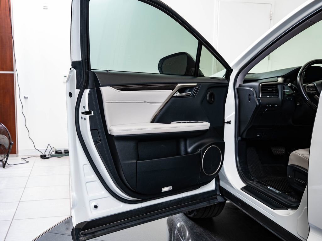 Used 2022 Lexus RX 450hL Luxury w/ Cold Area Package (CT) image 28