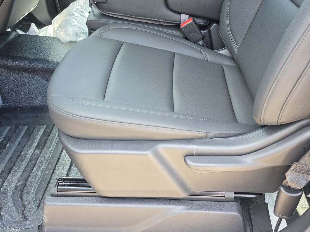 New 2026 GMC Sierra 2500 Pro w/ Convenience Package AWD/4WD image 7