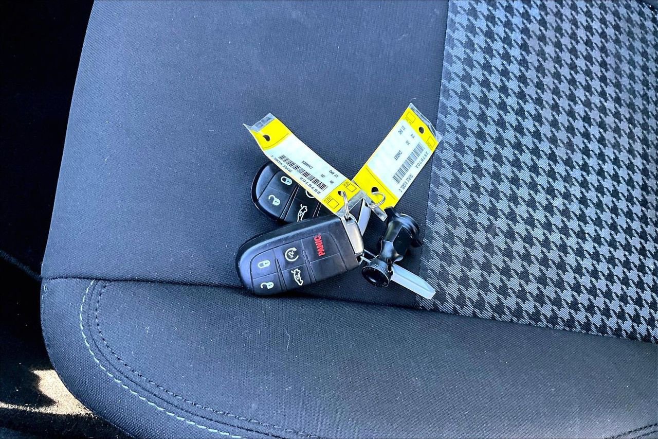 Used 2022 Dodge Charger GT w/ Blacktop Package image 30