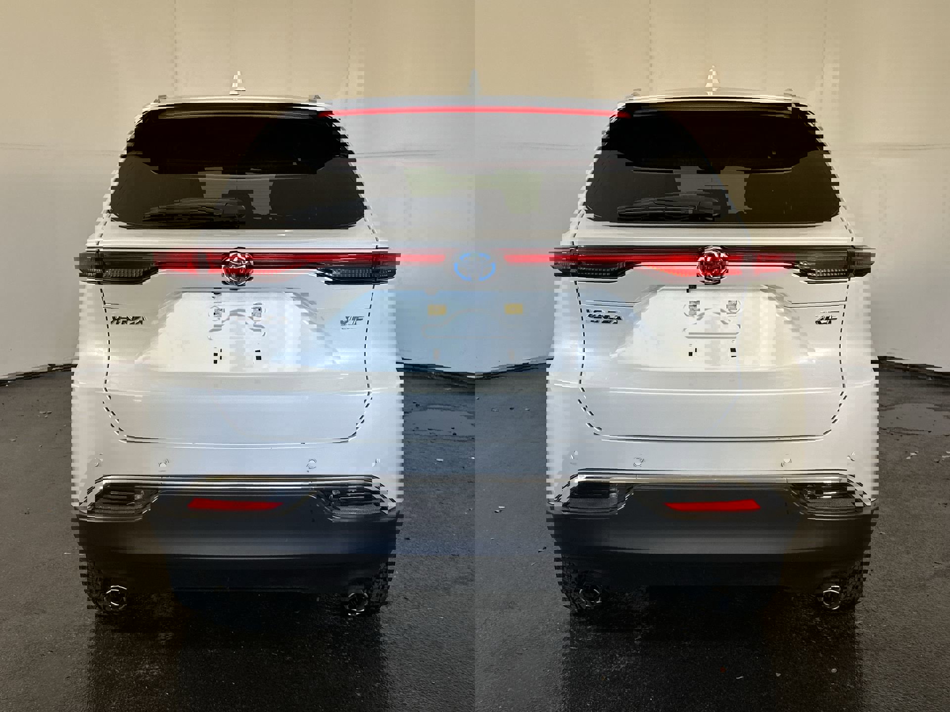 Used 2023 Toyota Venza Limited image 10