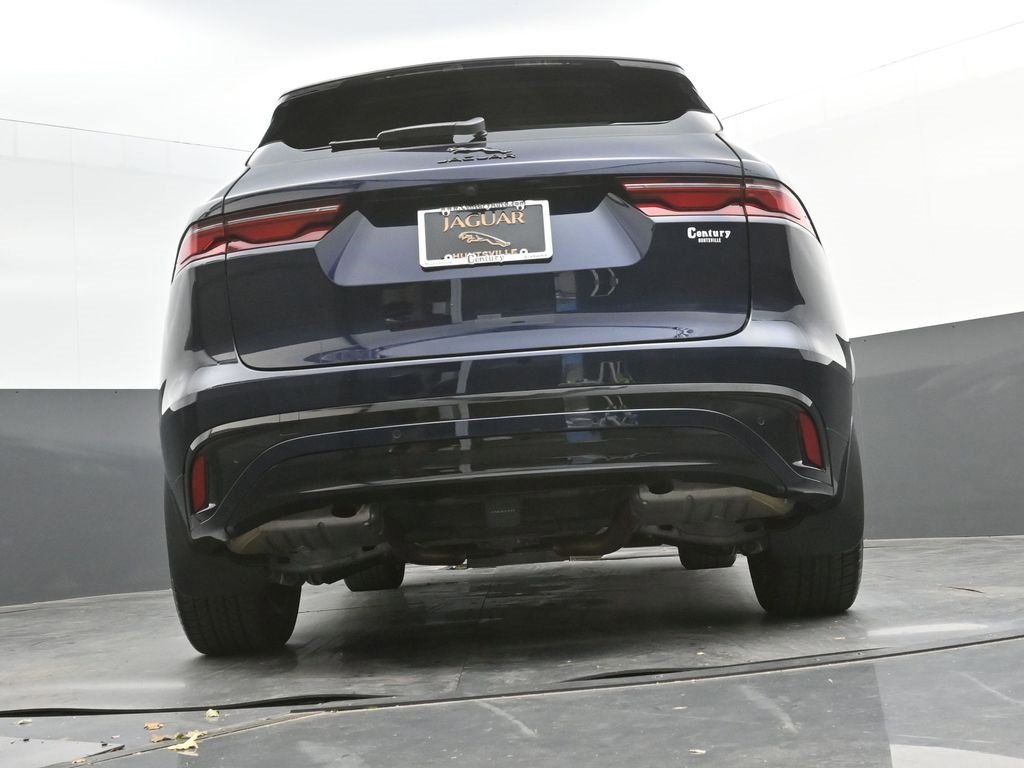 Used 2025 Jaguar F-PACE R-Dynamic S image 34