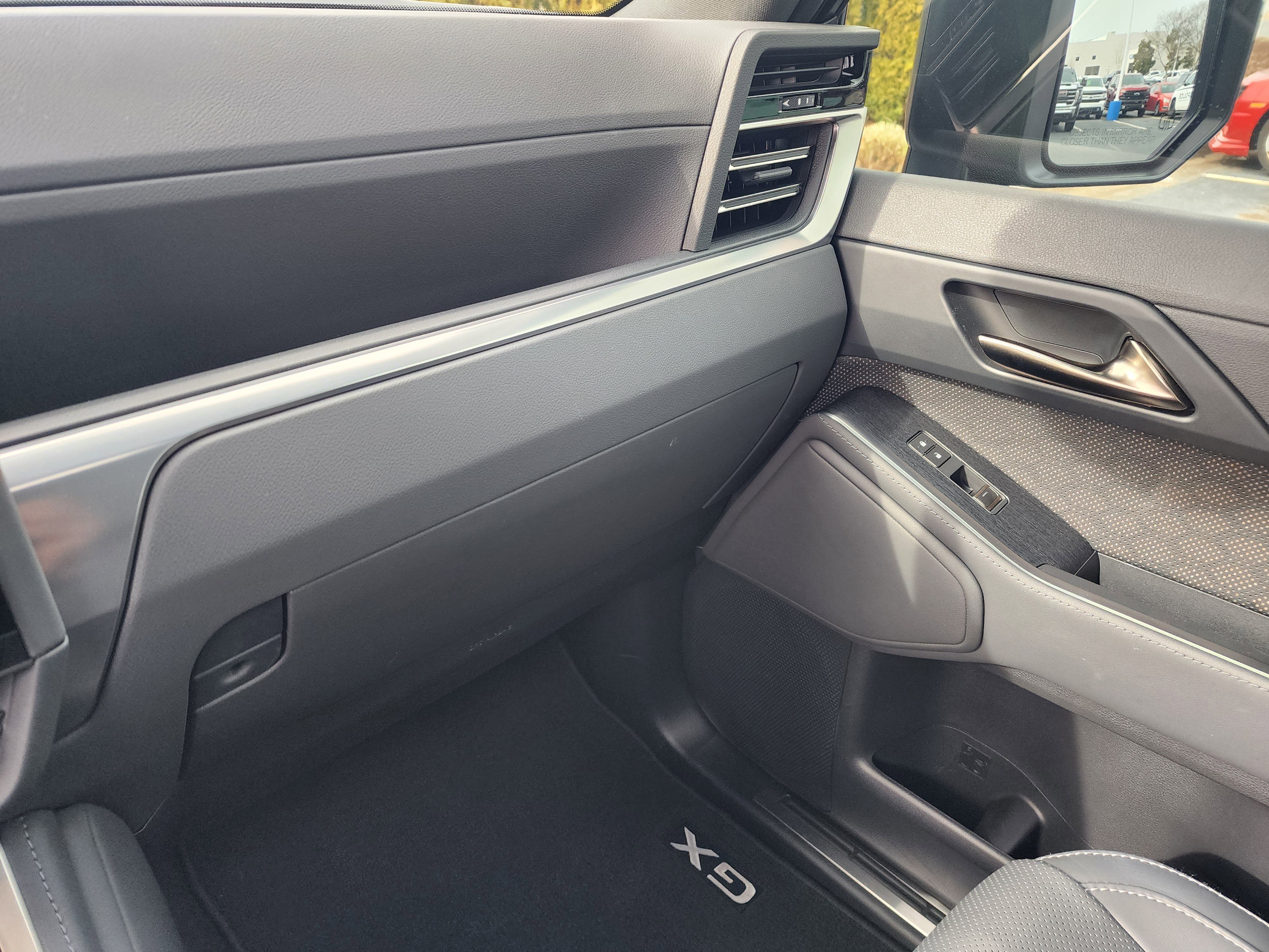 Used 2025 Lexus GX 550 w/ Cold Area Package AWD/4WD image 35