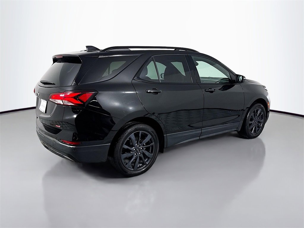 Used 2022 Chevrolet Equinox RS w/ RS Leather Package image 9