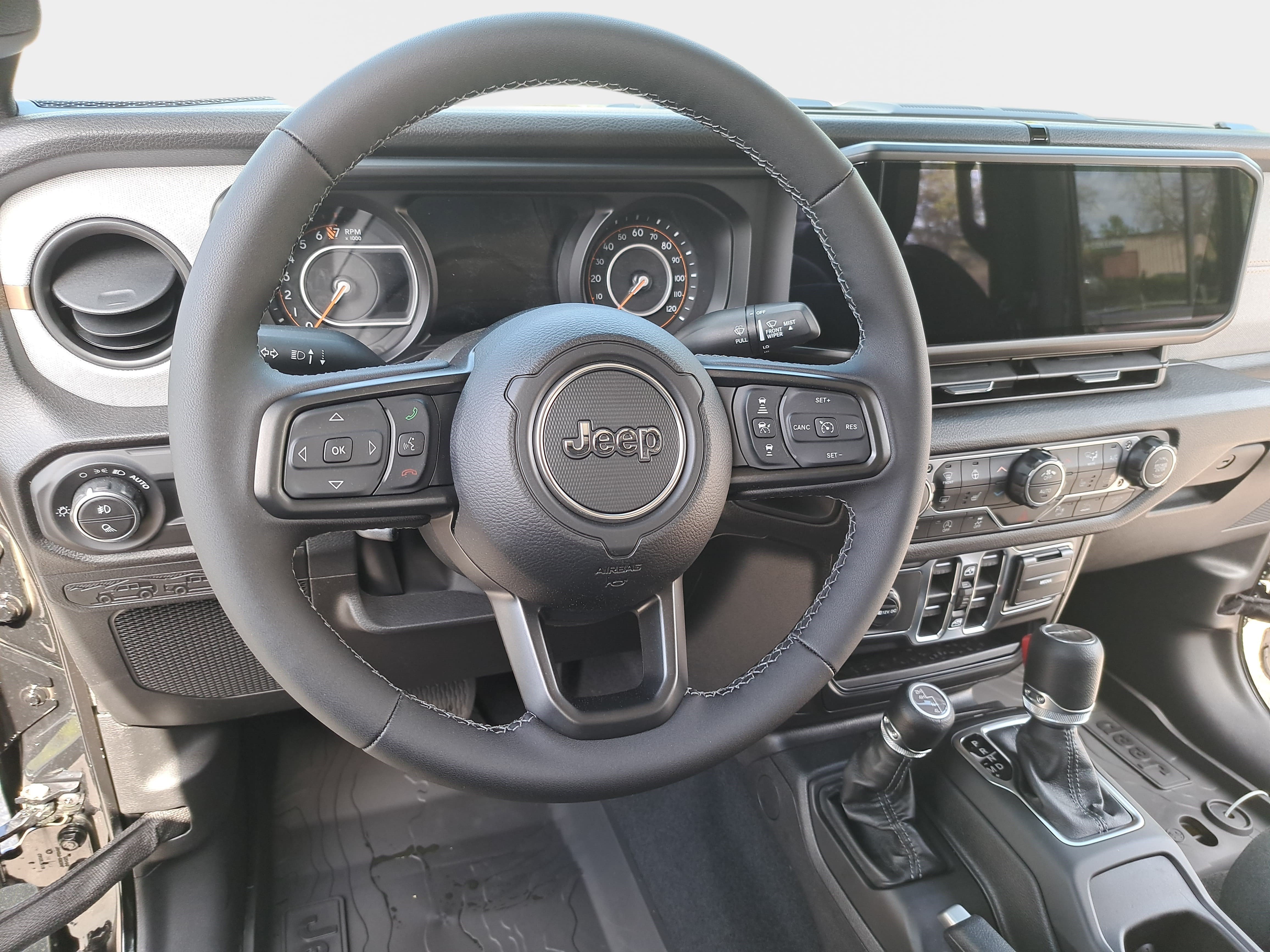 New 2026 Jeep Gladiator Sport AWD/4WD image 15