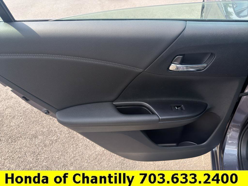 Used 2017 Honda Accord EX-L image 26