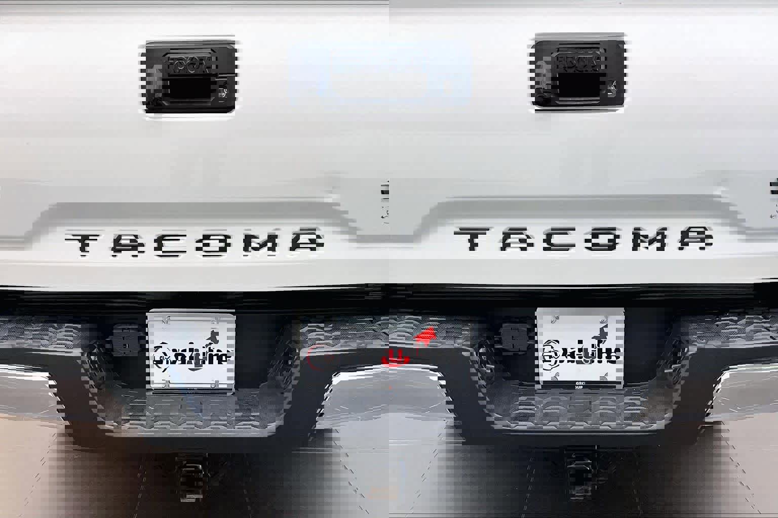 Used 2020 Toyota Tacoma SR5 image 32