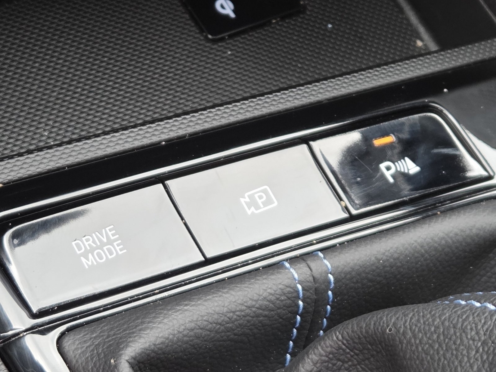 Used 2025 Hyundai Elantra N FWD image 31