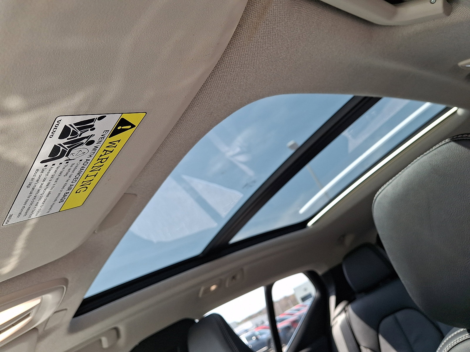 Certified 2023 Volvo XC40 B5 Plus w/ Driver Assist Package AWD/4WD image 13