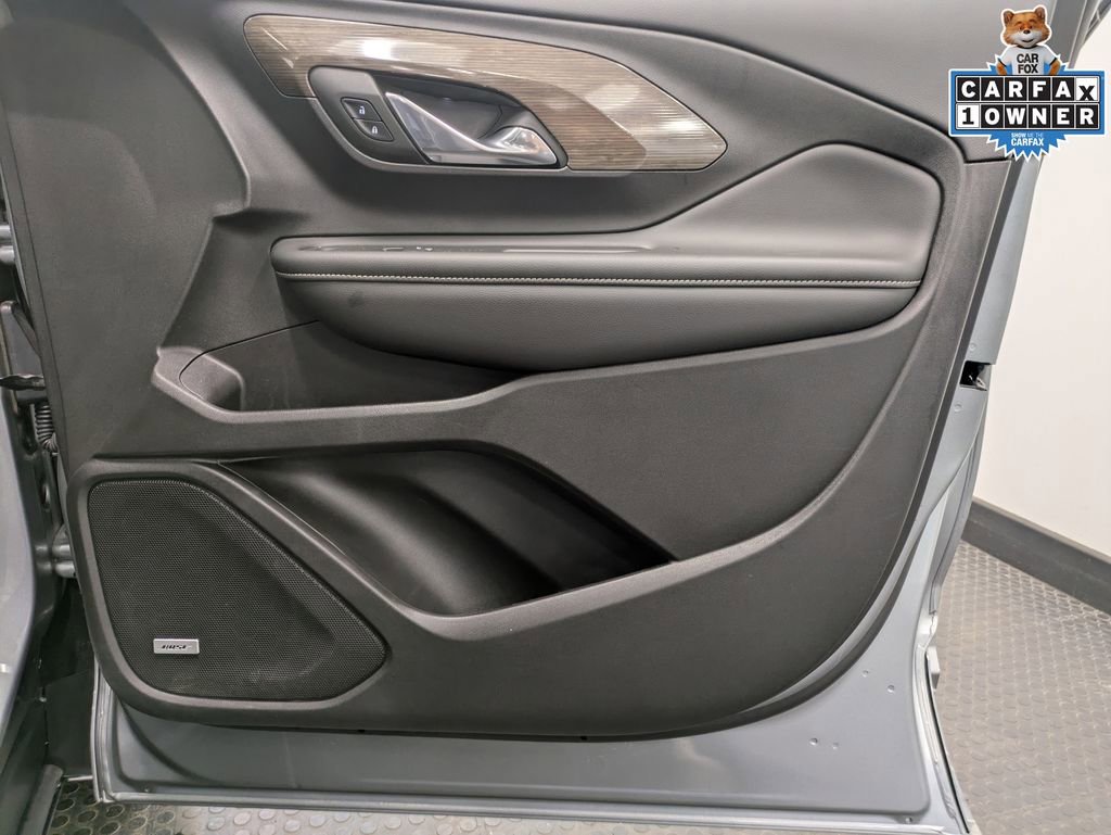 Used 2024 GMC Terrain Denali w/ Denali Premium Package image 30
