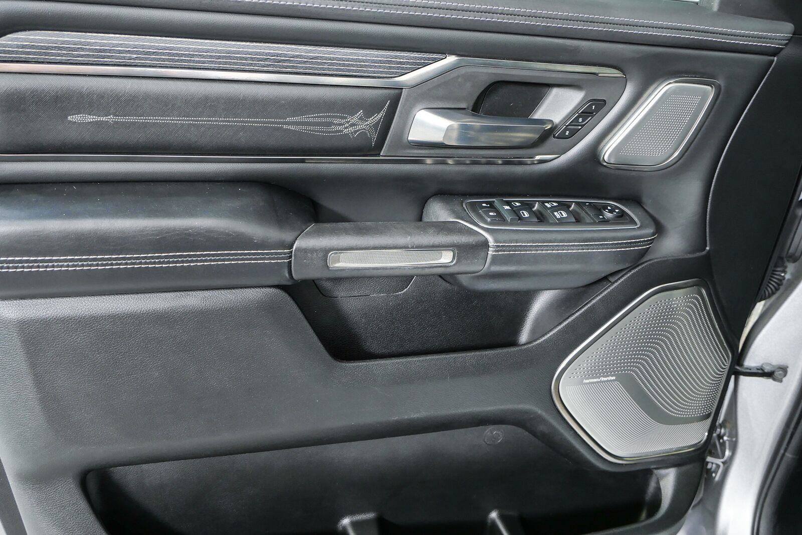 Used 2019 RAM 1500 Limited AWD/4WD image 6