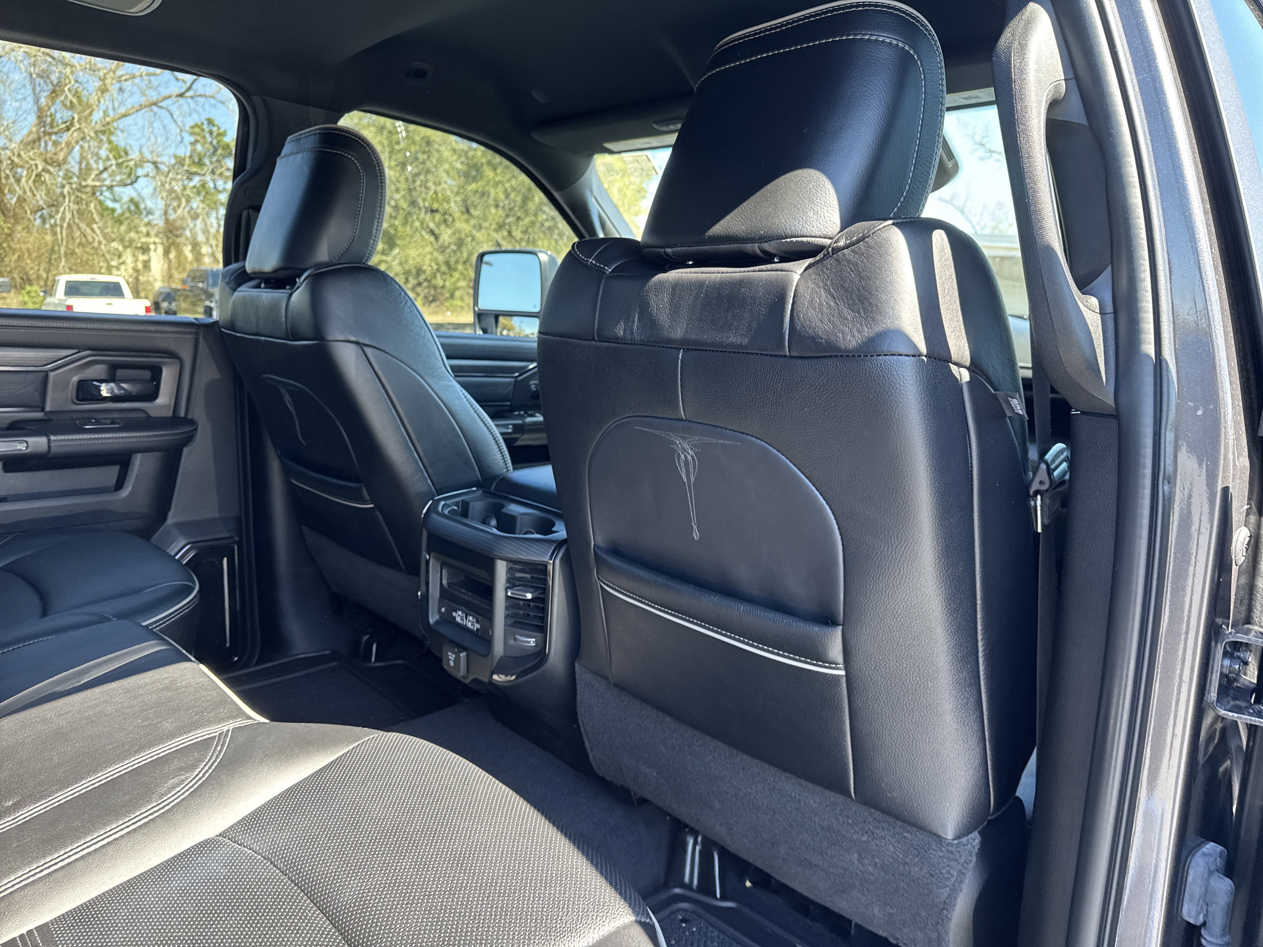 Used 2024 RAM 2500 Limited image 30